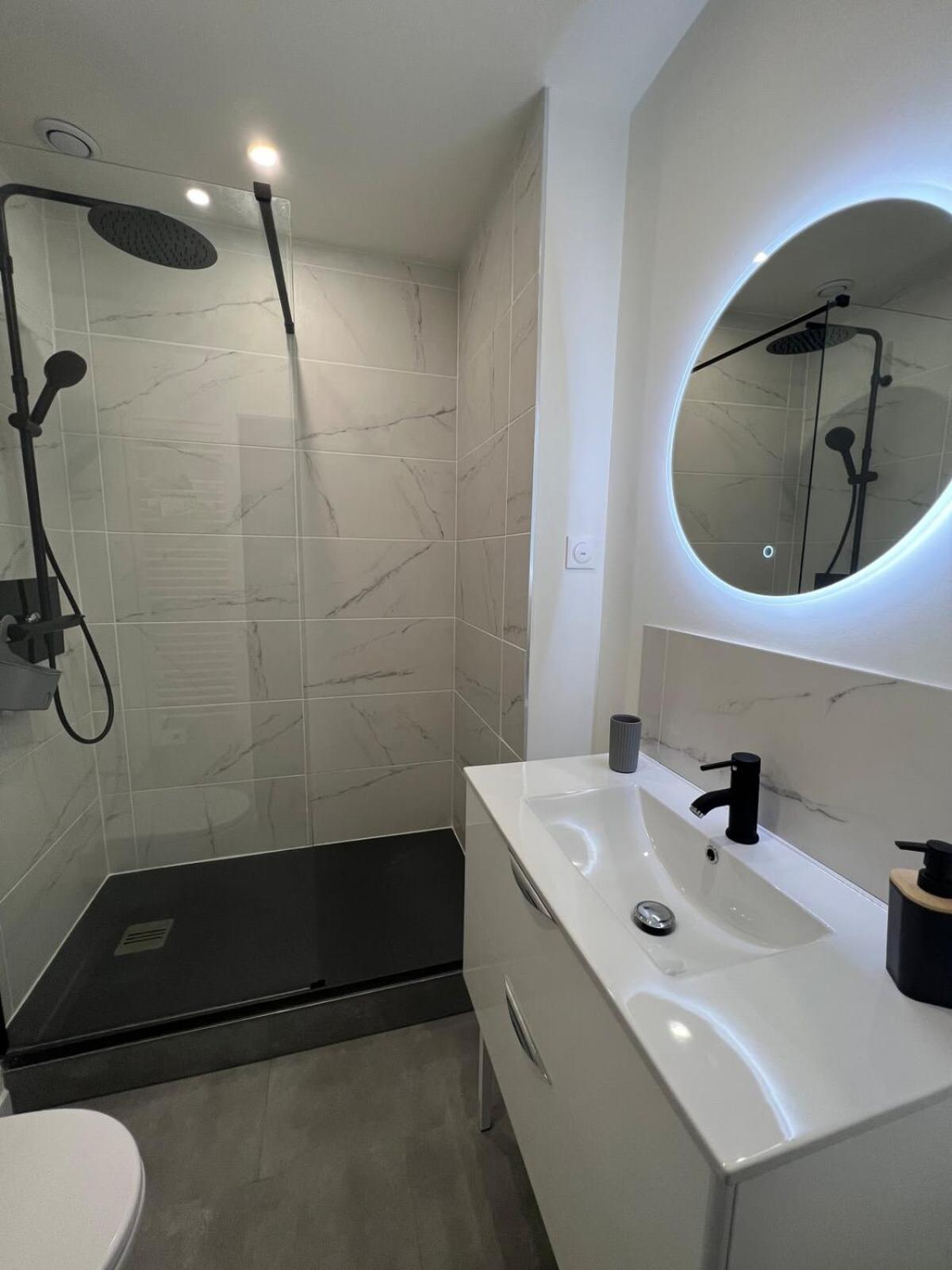 Casa Faro -T2 -Hyper Centre Brive -Rue Commercante Luaran gambar